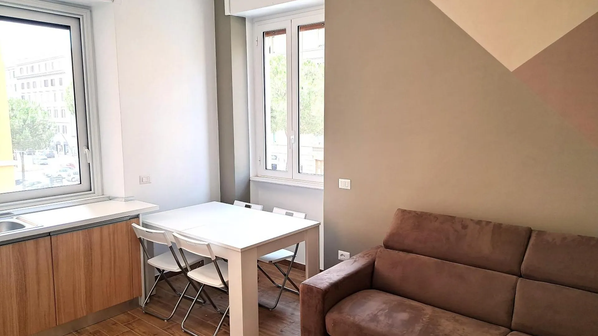 San Giovanni Metro Flat روما