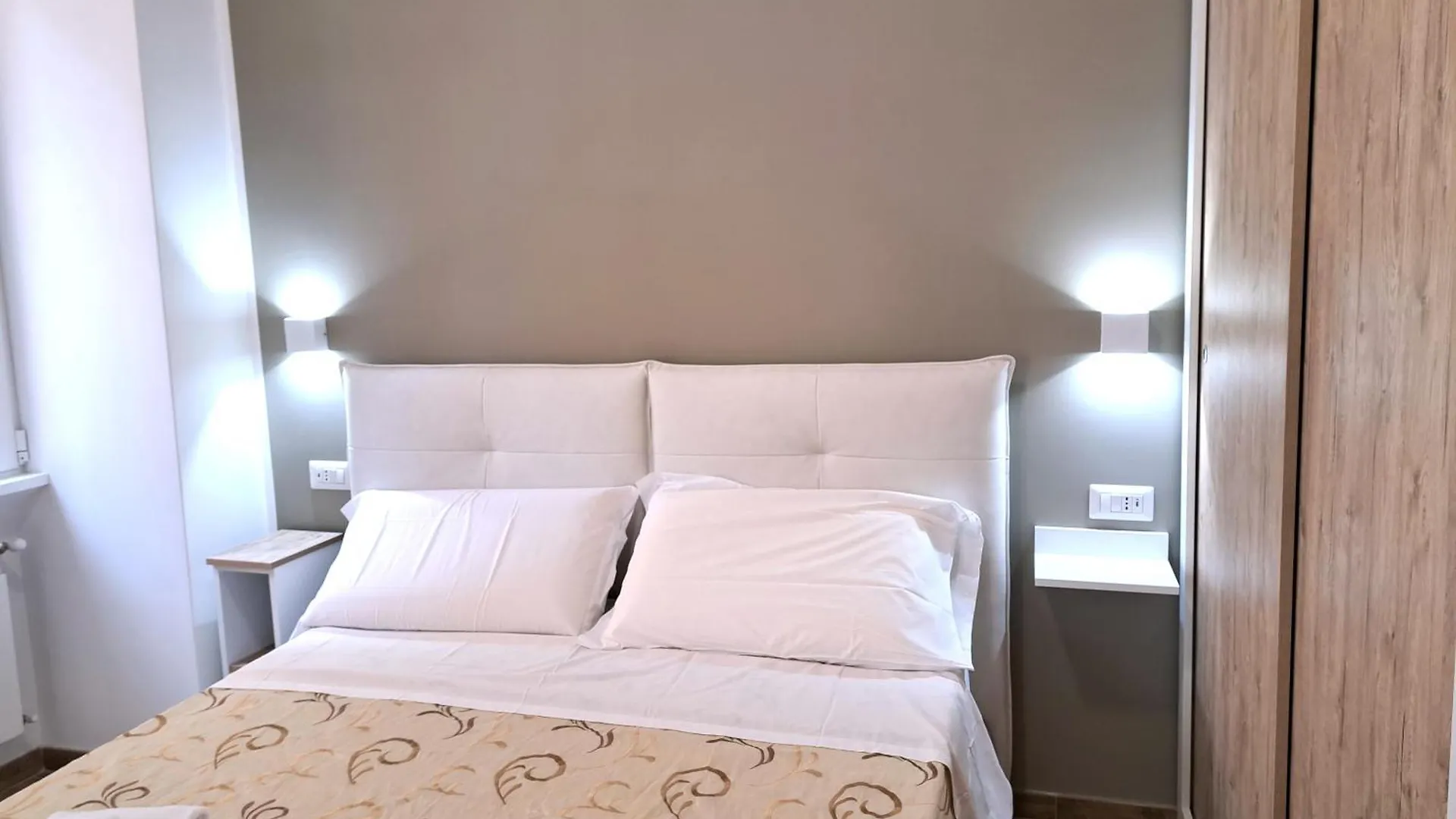 San Giovanni Metro Flat روما إيطاليا