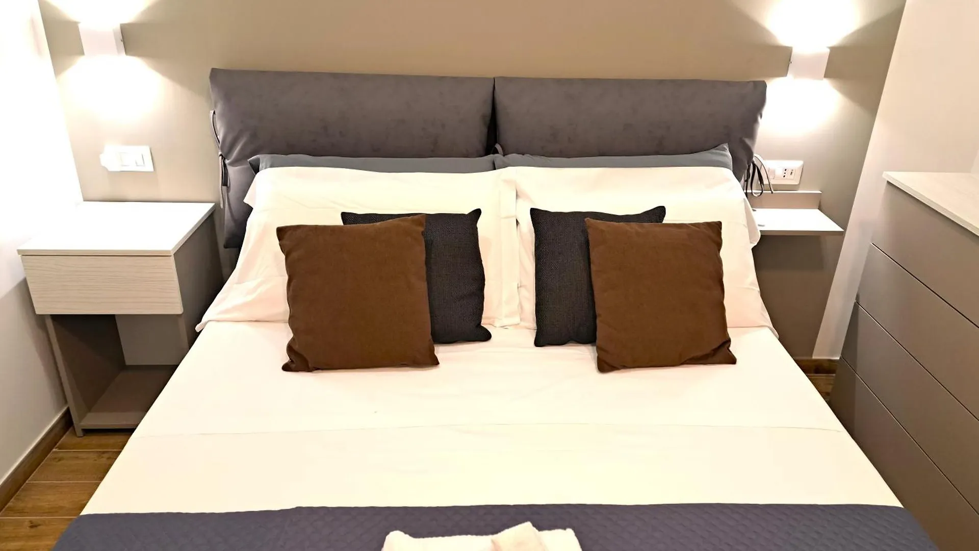 San Giovanni Metro Flat روما 0*,  إيطاليا